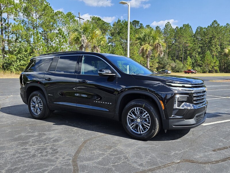 New 2026 CHEVROLET TRAVERSE FWD LT in HINESVILLE, GEORGIA
