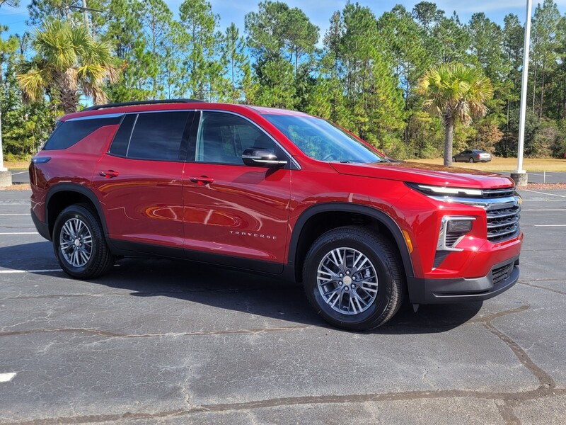 New 2026 CHEVROLET TRAVERSE FWD LT in HINESVILLE, GEORGIA