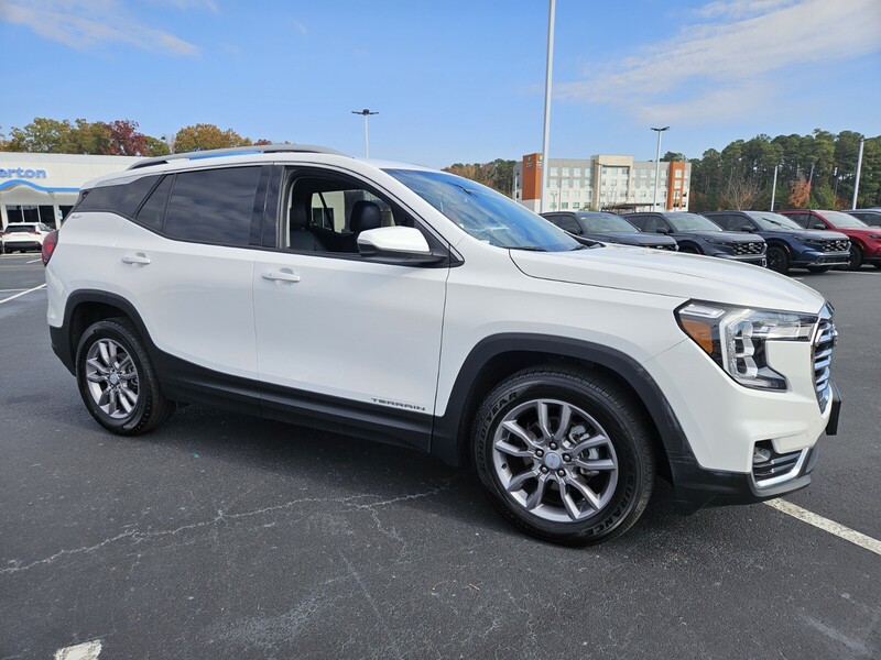 Used 2024 GMC TERRAIN FWD 4DR SLT in LUMBERTON, NORTH CAROLINA