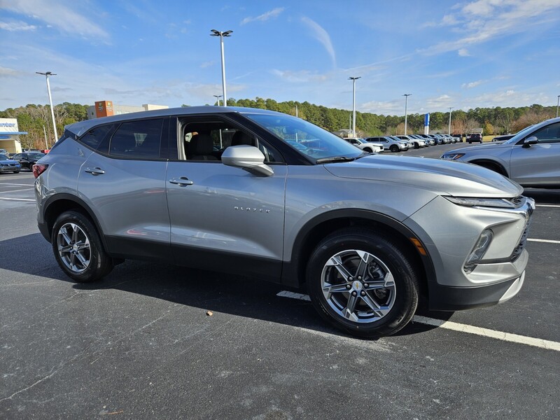 Used 2024 CHEVROLET BLAZER FWD 4DR LT W/2LT in LUMBERTON, NORTH CAROLINA