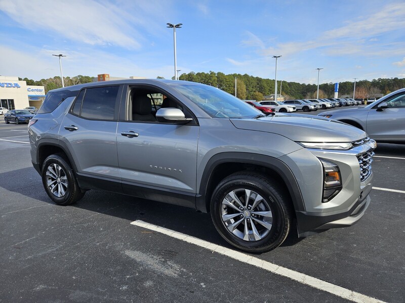 Used 2025 CHEVROLET EQUINOX FWD 4DR LT W/1LT in LUMBERTON, NORTH CAROLINA
