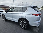 Used 2024 MITSUBISHI OUTLANDER SE FWD in LUMBERTON, NORTH CAROLINA (Photo 5)