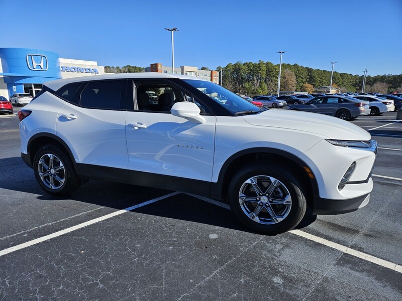 Used 2024 CHEVROLET BLAZER FWD 4DR LT W/2LT in LUMBERTON, NORTH CAROLINA
