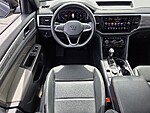 Used 2022 Volkswagen Atlas Cross Sport 2.0T SE W/TECHNOLOGY 4MOTION in HENDERSON, NEVADA (Photo 14)