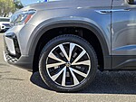 Used 2022 Volkswagen Taos SE FWD in HENDERSON, NEVADA (Photo 11)