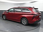 Used 2024 TOYOTA SIENNA LE in GREENVILLE, SOUTH CAROLINA (Photo 5)