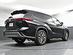 Used 2021 TOYOTA HIGHLANDER HYBRID PLATINUM in GREENVILLE, SOUTH CAROLINA (Photo 28)
