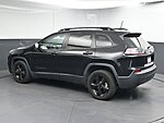Used 2019 JEEP CHEROKEE ALTITUDE in GREENVILLE, SOUTH CAROLINA (Photo 5)
