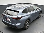 Used 2024 TOYOTA HIGHLANDER HYBRID XLE in GREENVILLE, SOUTH CAROLINA (Photo 35)