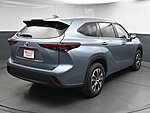 Used 2024 TOYOTA HIGHLANDER HYBRID XLE in GREENVILLE, SOUTH CAROLINA (Photo 7)