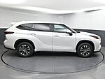 Used 2024 TOYOTA HIGHLANDER XLE in GREENVILLE, SOUTH CAROLINA (Photo 8)