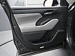 Used 2022 TOYOTA HIGHLANDER XLE in GREENVILLE, SOUTH CAROLINA (Photo 15)
