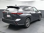 Used 2022 TOYOTA HIGHLANDER XLE in GREENVILLE, SOUTH CAROLINA (Photo 7)
