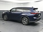 Used 2022 TOYOTA HIGHLANDER XLE in GREENVILLE, SOUTH CAROLINA (Photo 5)