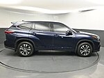 Used 2022 TOYOTA HIGHLANDER XLE in GREENVILLE, SOUTH CAROLINA (Photo 8)