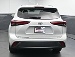 Used 2022 TOYOTA HIGHLANDER XLE in GREENVILLE, SOUTH CAROLINA (Photo 6)