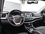 Used 2019 TOYOTA HIGHLANDER LE in GREENVILLE, SOUTH CAROLINA (Photo 16)