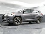 Used 2019 TOYOTA HIGHLANDER LE in GREENVILLE, SOUTH CAROLINA (Photo 18)