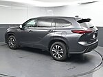 Used 2020 TOYOTA HIGHLANDER XLE in GREENVILLE, SOUTH CAROLINA (Photo 5)