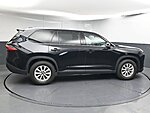 Used 2024 TOYOTA GRAND HIGHLANDER XLE in GREENVILLE, SOUTH CAROLINA (Photo 2)