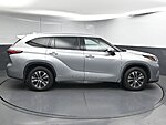 Used 2021 TOYOTA HIGHLANDER XLE in GREENVILLE, SOUTH CAROLINA (Photo 8)