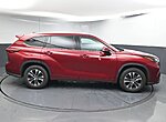 Used 2022 TOYOTA HIGHLANDER XLE in GREENVILLE, SOUTH CAROLINA (Photo 8)