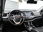 Used 2019 TOYOTA HIGHLANDER SE in GREENVILLE, SOUTH CAROLINA (Photo 19)
