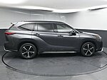 Used 2021 TOYOTA HIGHLANDER XSE in GREENVILLE, SOUTH CAROLINA (Photo 8)