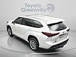 Used 2023 TOYOTA HIGHLANDER L in GREENVILLE, SOUTH CAROLINA (Photo 8)