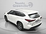 Used 2020 TOYOTA HIGHLANDER XLE in GREENVILLE, SOUTH CAROLINA (Photo 8)