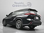 Used 2021 TOYOTA HIGHLANDER XLE in GREENVILLE, SOUTH CAROLINA (Photo 7)