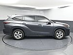Used 2024 TOYOTA HIGHLANDER LE in GREENVILLE, SOUTH CAROLINA (Photo 4)