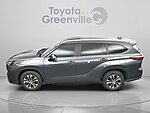 Used 2023 TOYOTA HIGHLANDER XLE in GREENVILLE, SOUTH CAROLINA (Photo 3)