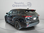 Used 2025 TOYOTA HIGHLANDER HYBRID XLE in GREENVILLE, SOUTH CAROLINA (Photo 3)