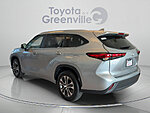 Used 2023 TOYOTA HIGHLANDER XLE in GREENVILLE, SOUTH CAROLINA (Photo 3)