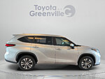 Used 2023 TOYOTA HIGHLANDER XLE in GREENVILLE, SOUTH CAROLINA (Photo 6)