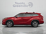 Used 2024 TOYOTA HIGHLANDER LE in GREENVILLE, SOUTH CAROLINA (Photo 2)