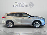 Used 2022 TOYOTA HIGHLANDER PLATINUM in GREENVILLE, SOUTH CAROLINA (Photo 6)