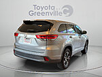 Used 2017 TOYOTA HIGHLANDER LE in GREENVILLE, SOUTH CAROLINA (Photo 5)