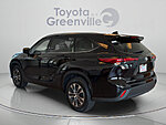 Used 2021 TOYOTA HIGHLANDER XLE in GREENVILLE, SOUTH CAROLINA (Photo 3)