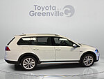 Used 2017 Volkswagen Golf Alltrack S in GREENVILLE, SOUTH CAROLINA (Photo 6)
