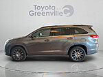 Used 2017 TOYOTA HIGHLANDER XLE in GREENVILLE, SOUTH CAROLINA (Photo 2)